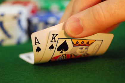 online casino poker game